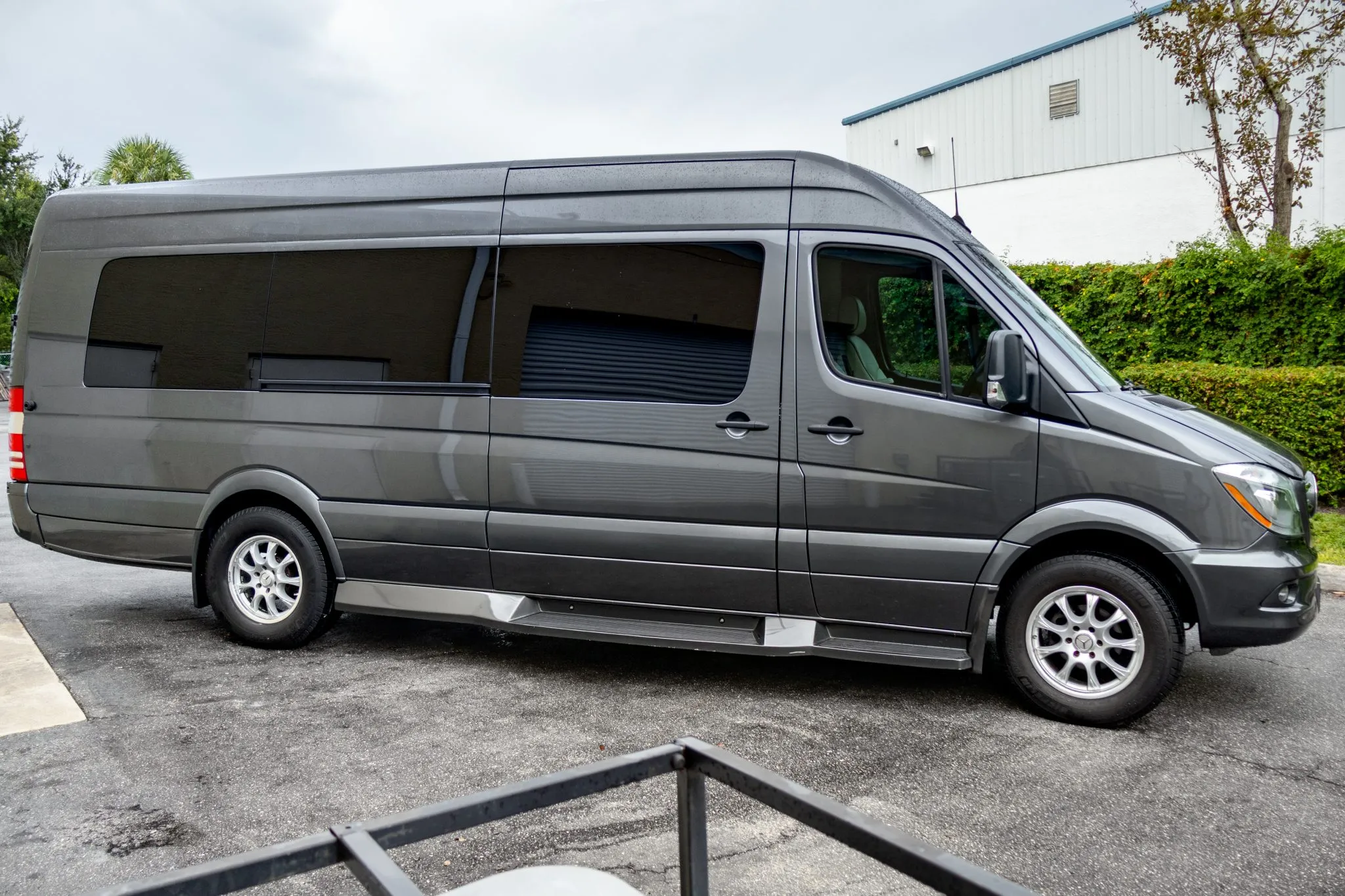 Executive Atlanta Sprinter side profile