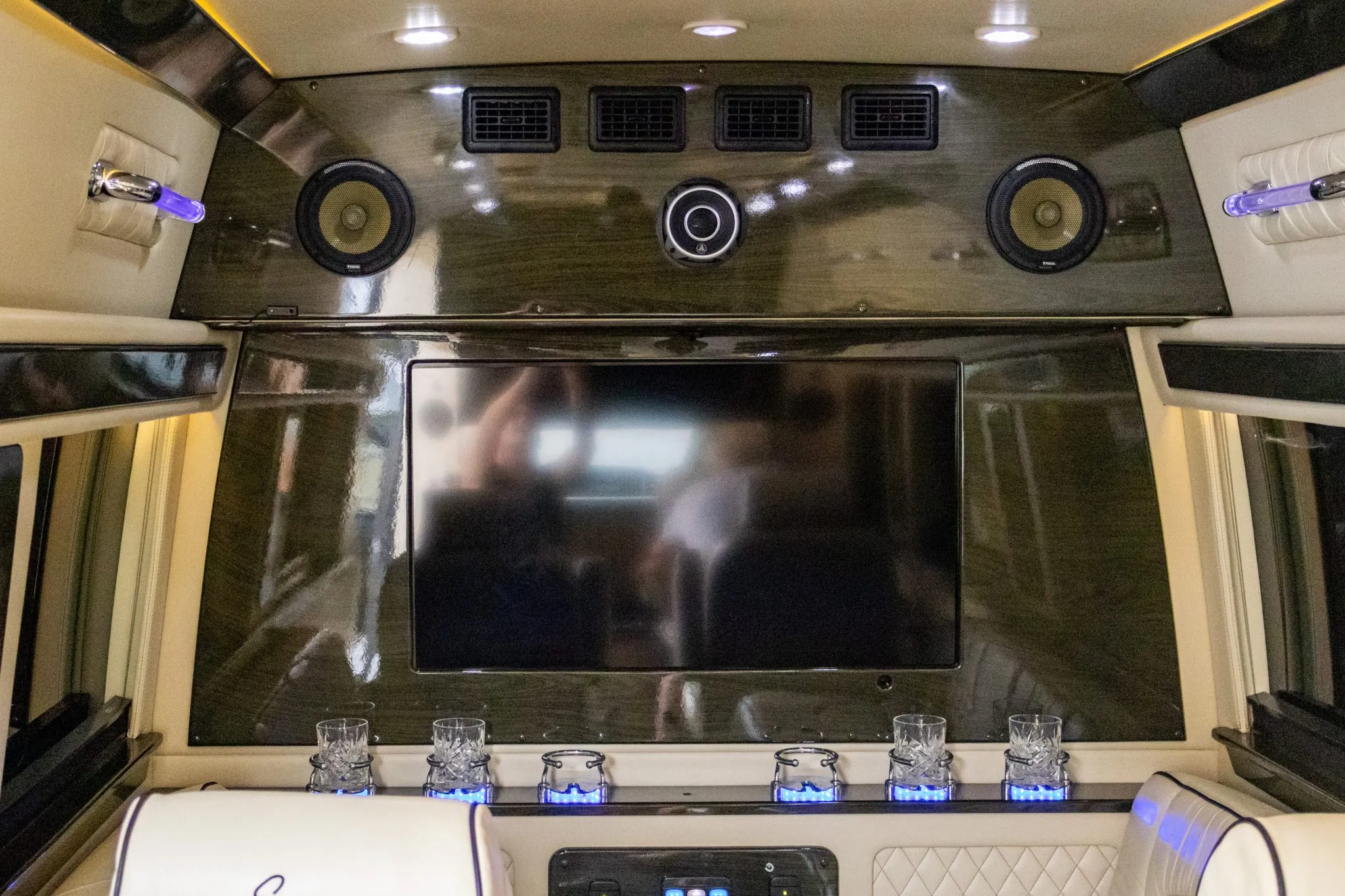 Executive Atlanta entertainment and lighting system